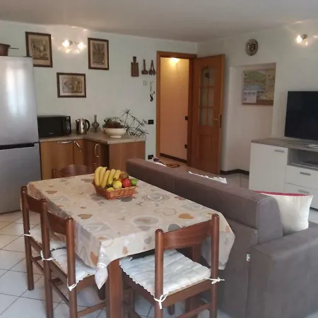 Borgo Antico * Oliveto Lario